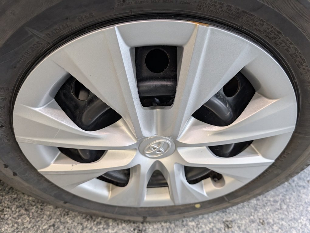 2014 Toyota Corolla CE, in Magog, Quebec - 22 - w1024h768px