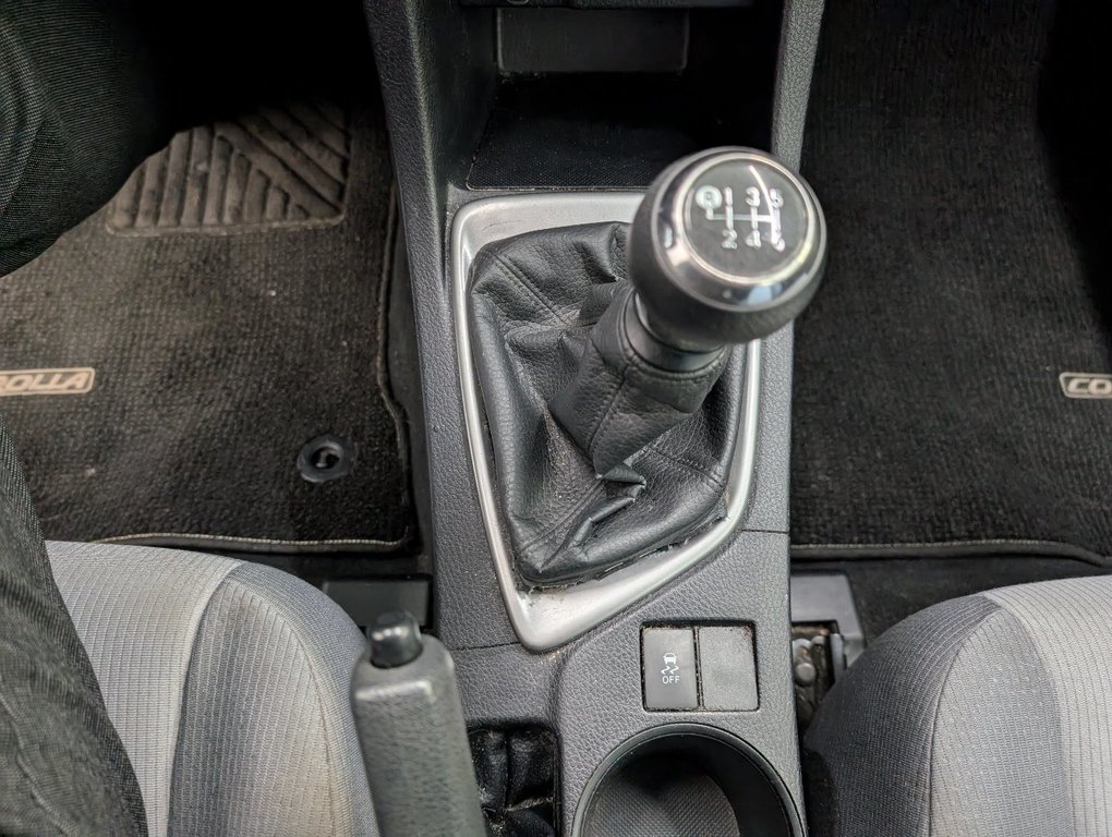 2014 Toyota Corolla CE, in Magog, Quebec - 15 - w1024h768px