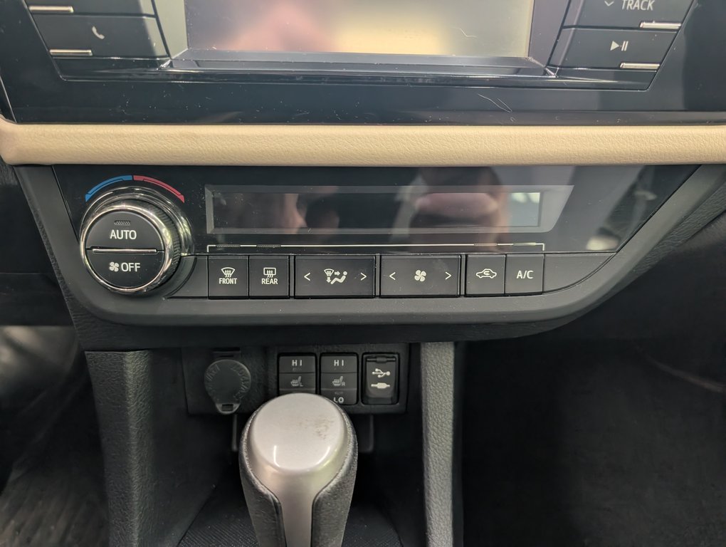 Toyota Corolla LE ECO, TOIT, MAGS, 2014 à Magog, Québec - 17 - w1024h768px