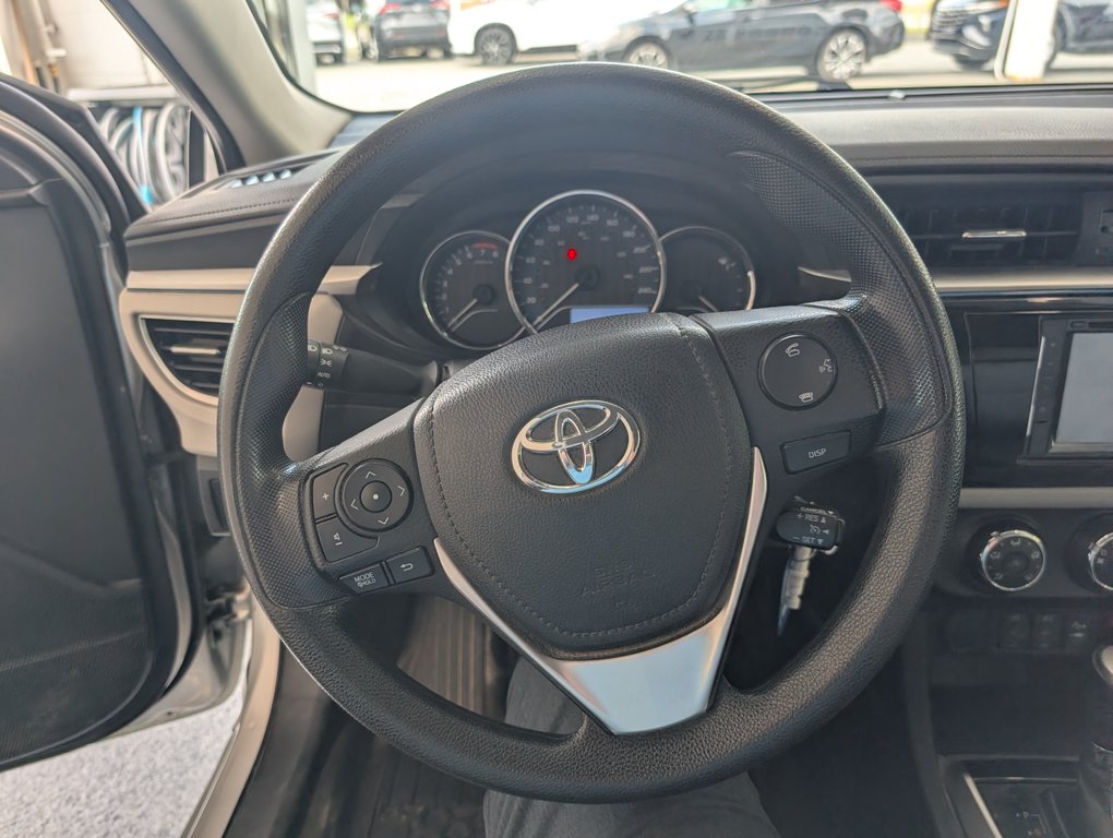2014 Toyota Corolla LE in Magog, Quebec - 14 - w1024h768px