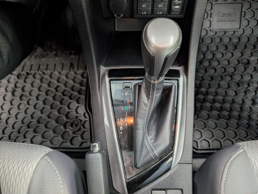 Toyota Corolla LE 2014 à Magog, Québec - 15 - w1024h768px