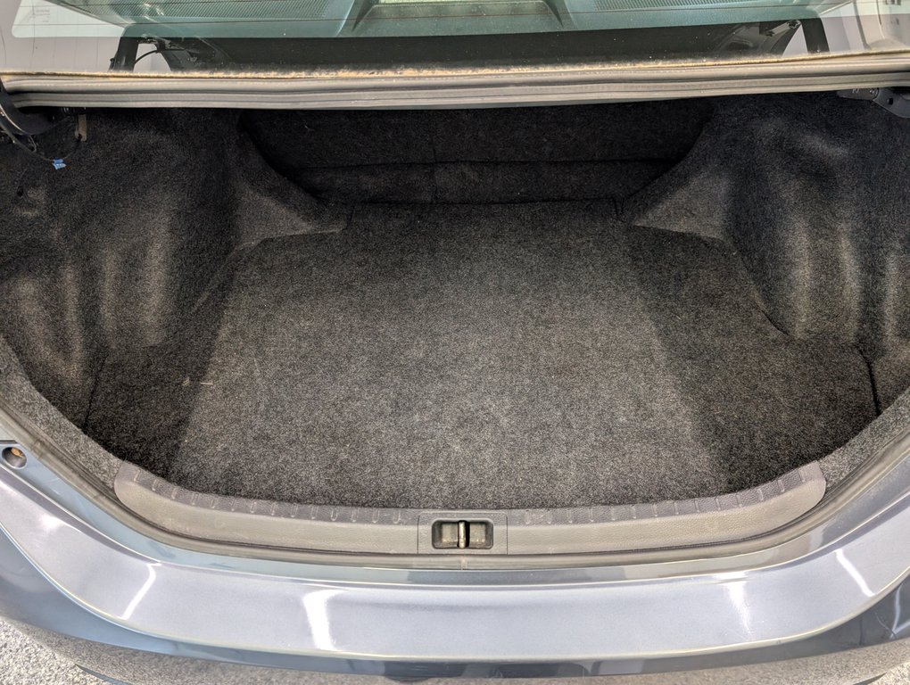 Toyota Corolla S, A/C, 2015 à Magog, Québec - 6 - w1024h768px