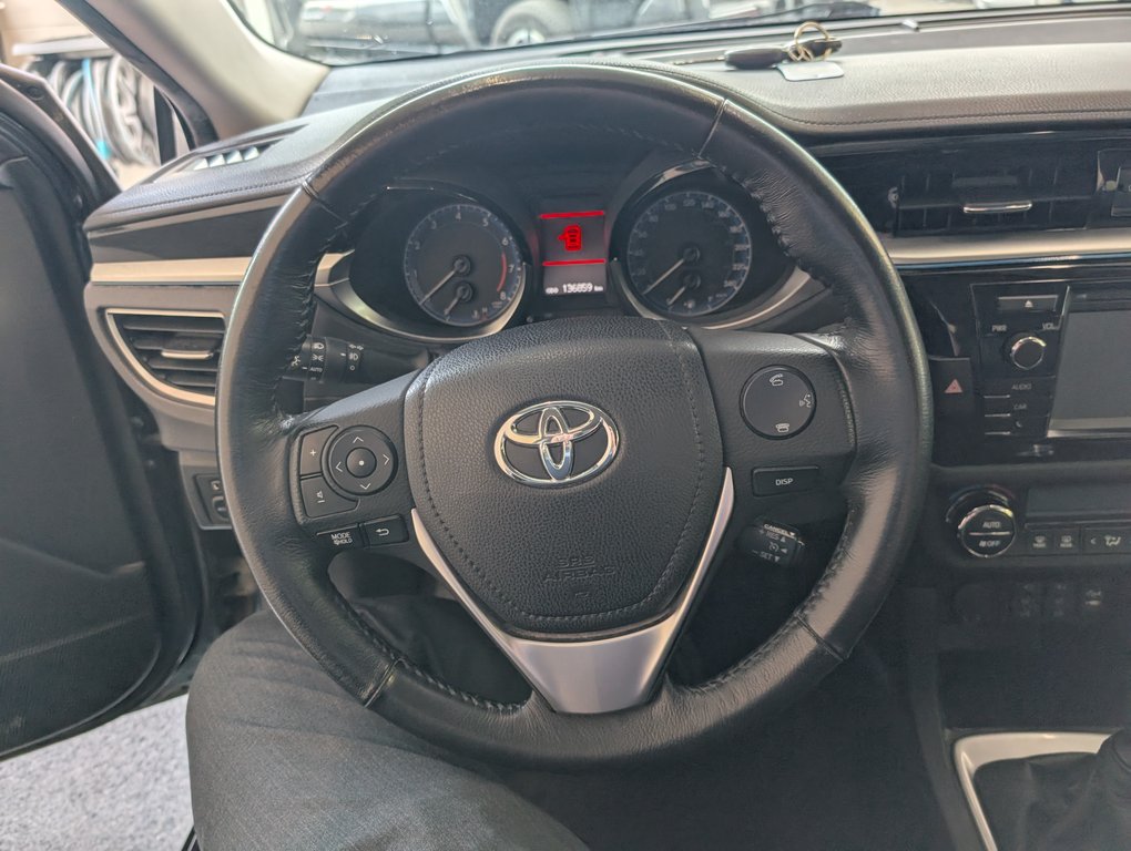 Toyota Corolla S, A/C, 2015 à Magog, Québec - 14 - w1024h768px
