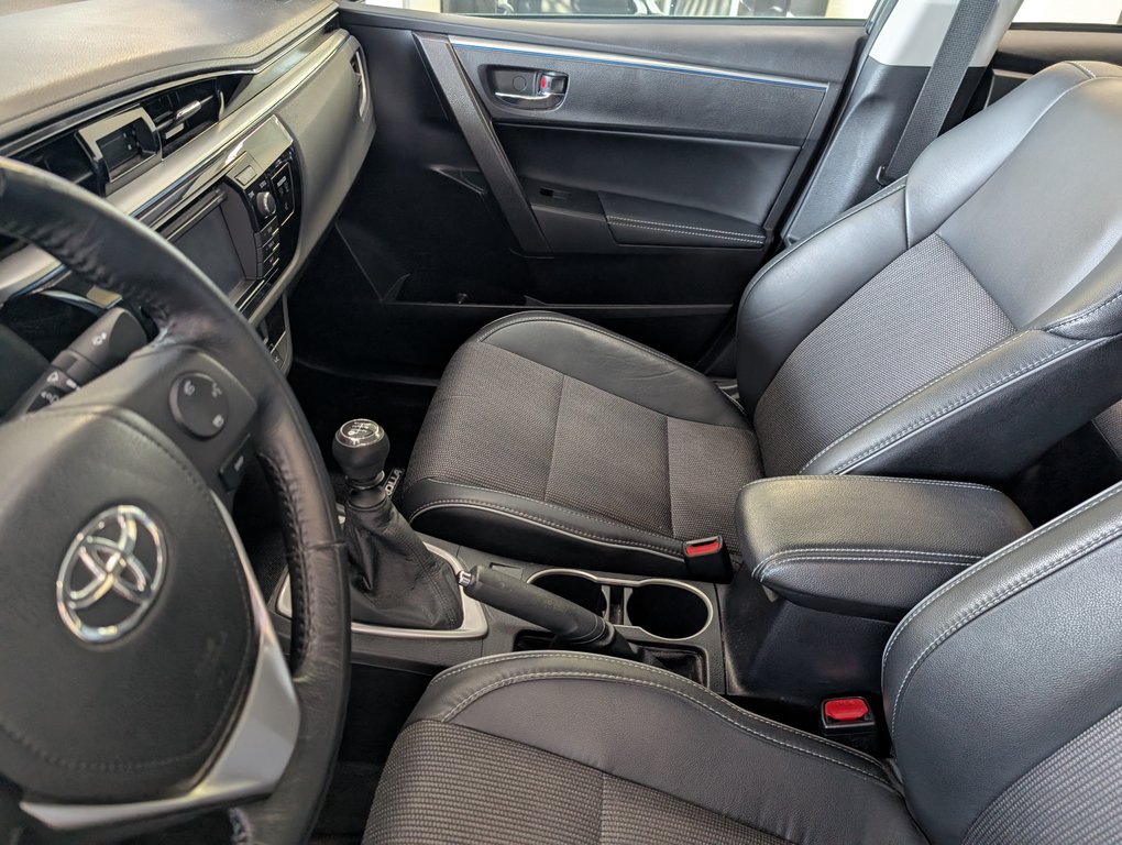Toyota Corolla S, A/C, 2015 à Magog, Québec - 11 - w1024h768px