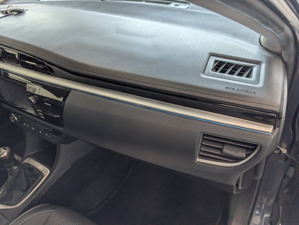 Toyota Corolla S, A/C, 2015 à Magog, Québec - 9 - w1024h768px