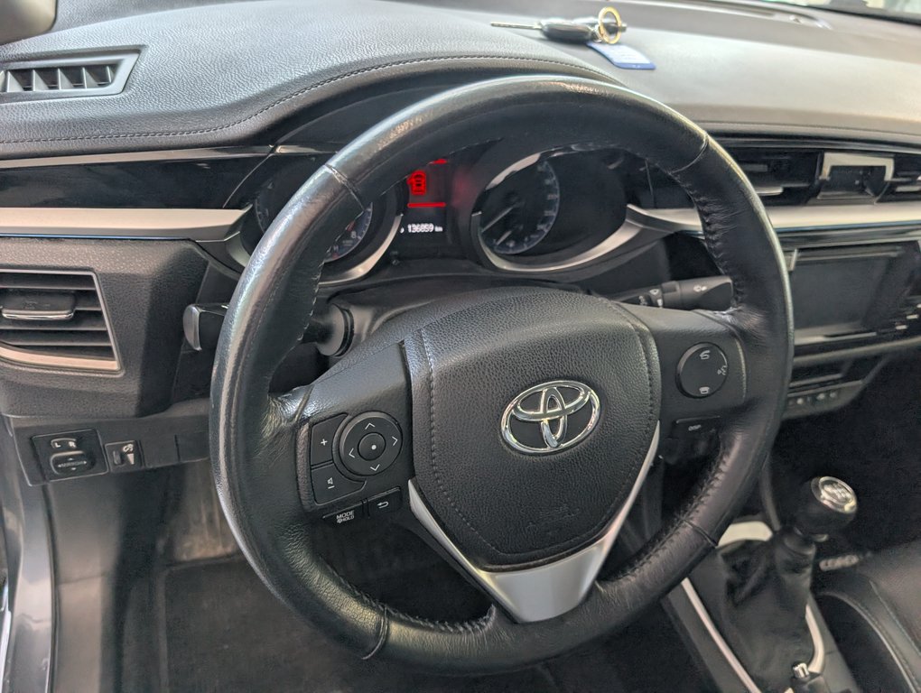 Toyota Corolla S, A/C, 2015 à Magog, Québec - 12 - w1024h768px