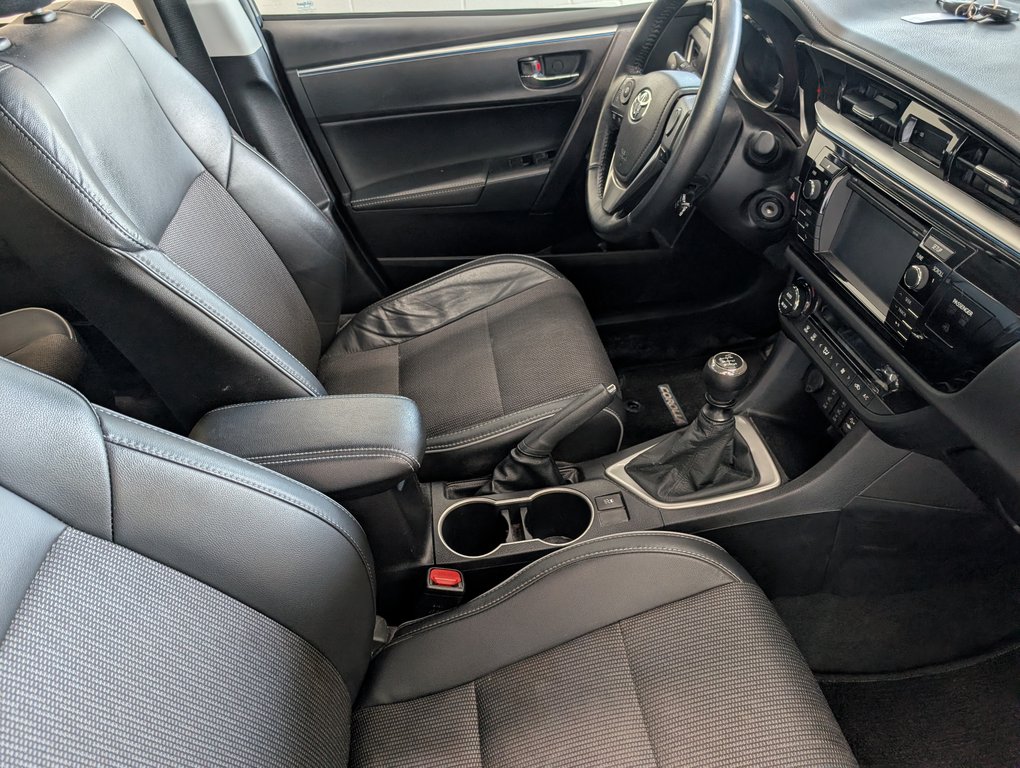 Toyota Corolla S, A/C, 2015 à Magog, Québec - 8 - w1024h768px