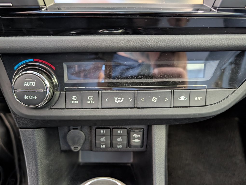 Toyota Corolla S, A/C, 2015 à Magog, Québec - 16 - w1024h768px