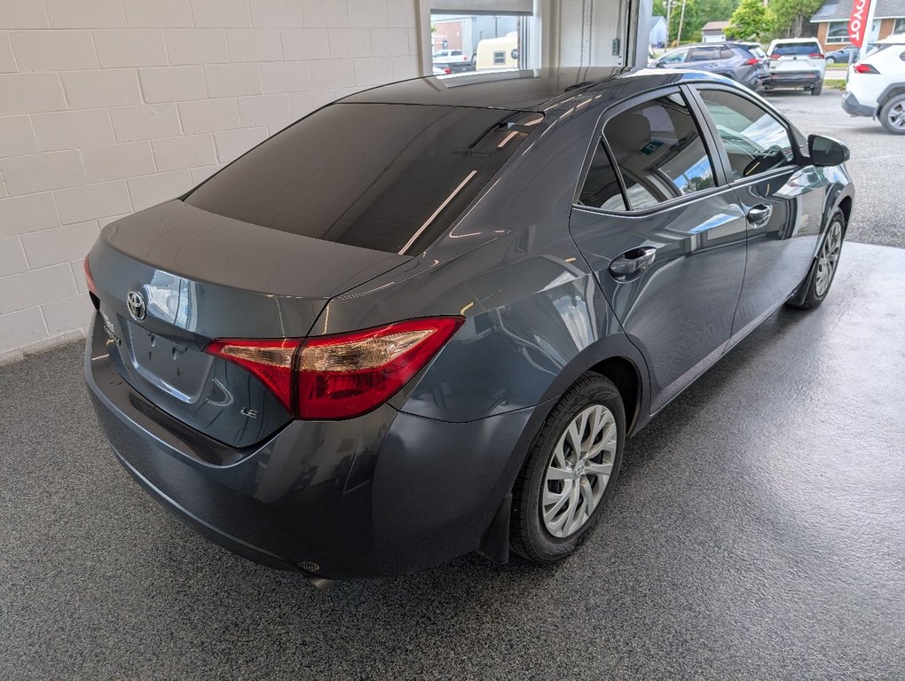 2017 Toyota Corolla LE in Magog, Quebec - 3 - w1024h768px