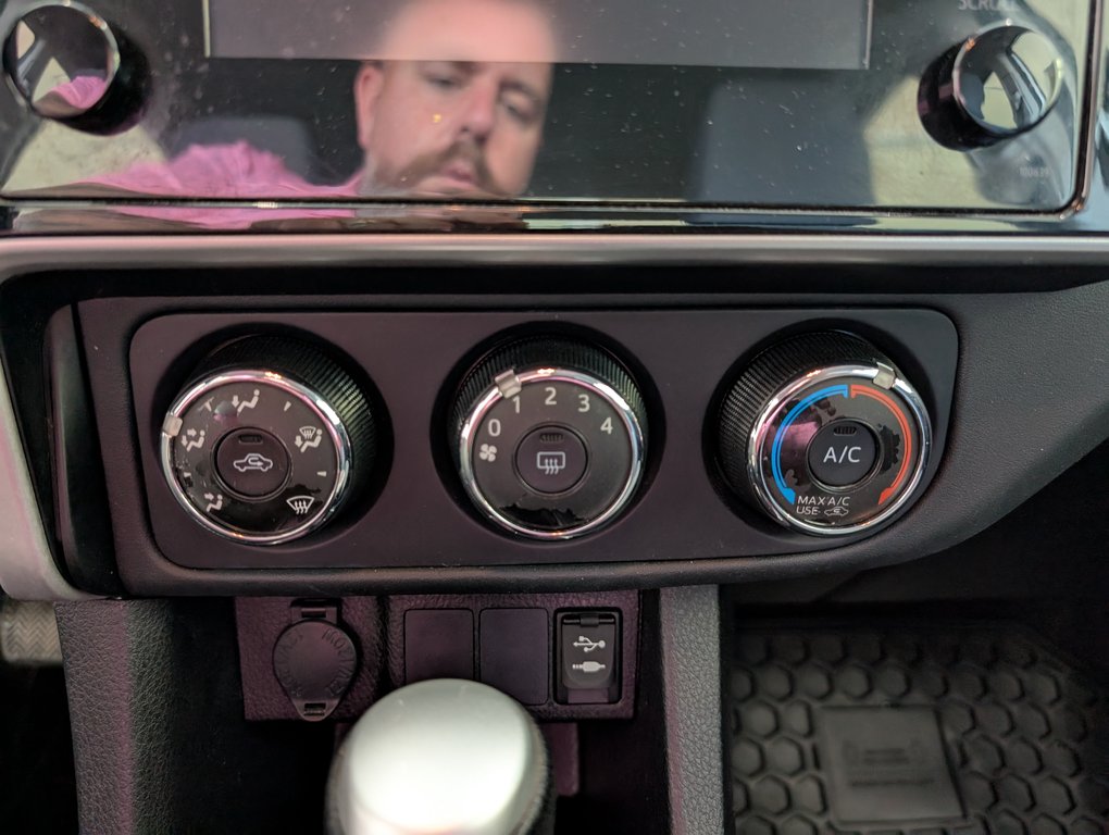 2017 Toyota Corolla CE, AUTOMATIQUE, A/C, in Magog, Quebec - 17 - w1024h768px