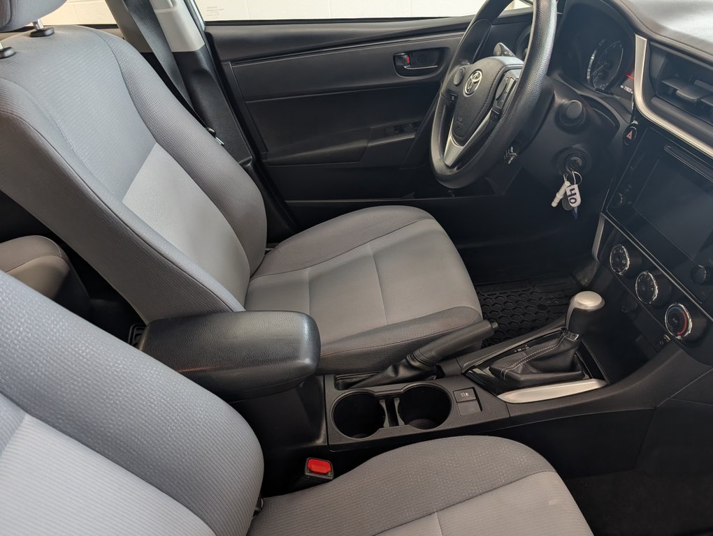 Toyota Corolla CE, AUTOMATIQUE, A/C, 2017 à Magog, Québec - 9 - w1024h768px