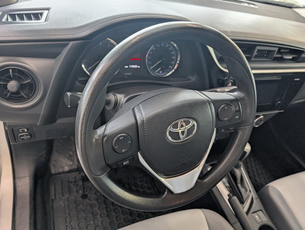 Toyota Corolla CE, AUTOMATIQUE, A/C, 2017 à Magog, Québec - 13 - w1024h768px
