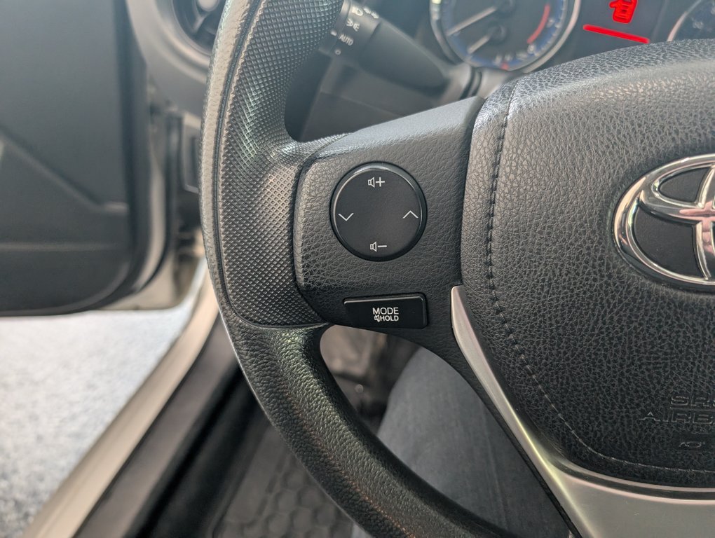 Toyota Corolla CE, AUTOMATIQUE, A/C, 2017 à Magog, Québec - 18 - w1024h768px