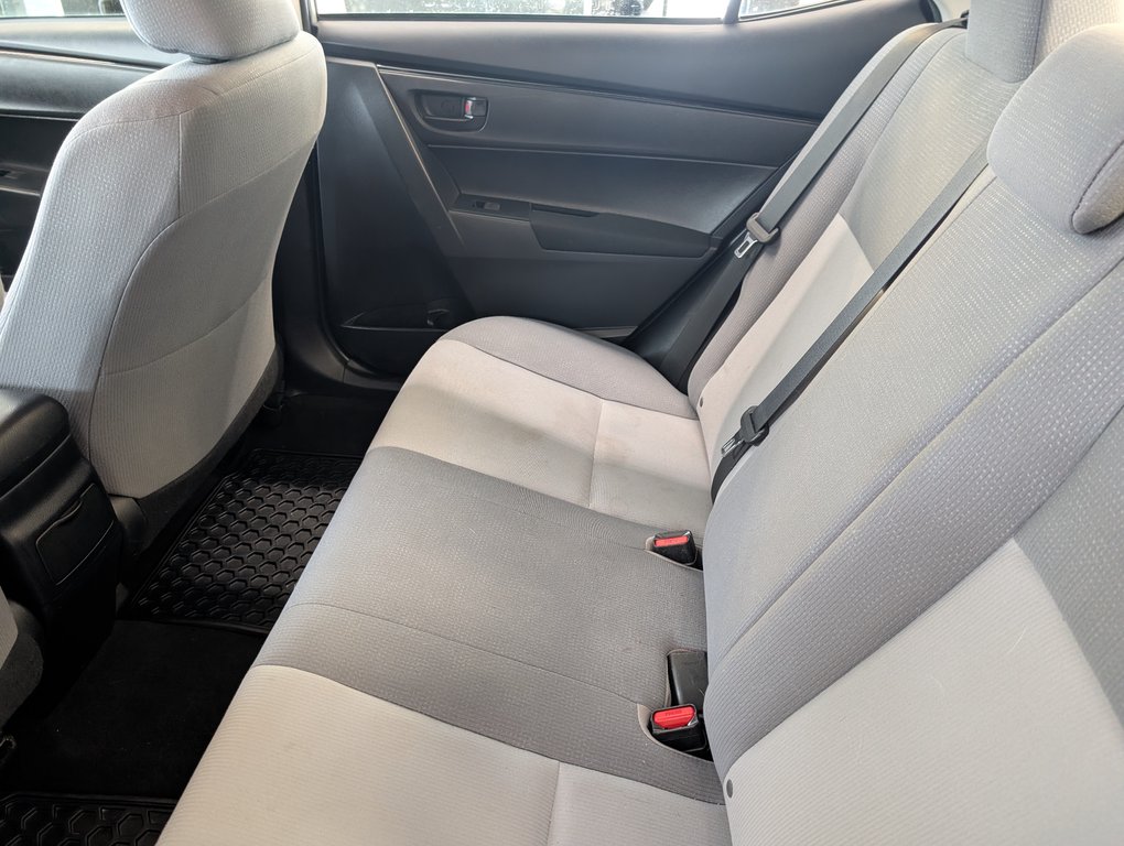 Toyota Corolla CE, AUTOMATIQUE, A/C, 2017 à Magog, Québec - 11 - w1024h768px