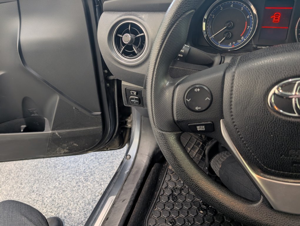 Toyota Corolla LE, AUTOMATIQUE, 2017 à Magog, Québec - 15 - w1024h768px