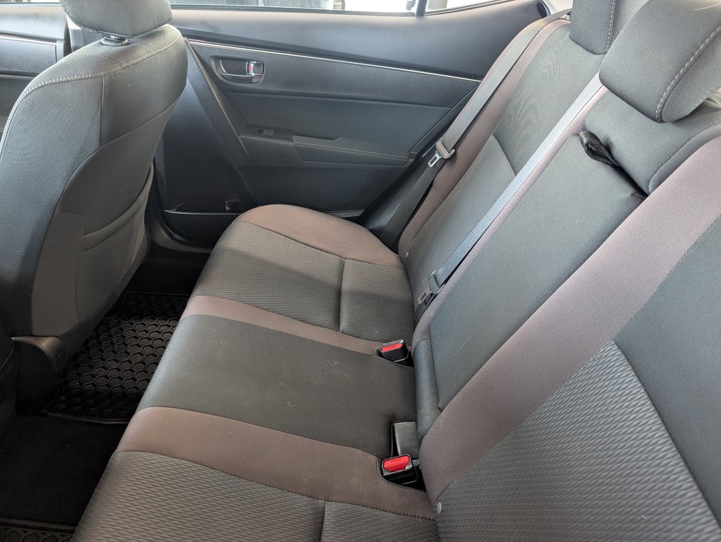 Toyota Corolla LE, AUTOMATIQUE, A/C, 2017 à Magog, Québec - 10 - w1024h768px