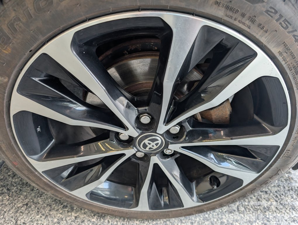 Toyota Corolla SE, 2017 à Magog, Québec - 24 - w1024h768px