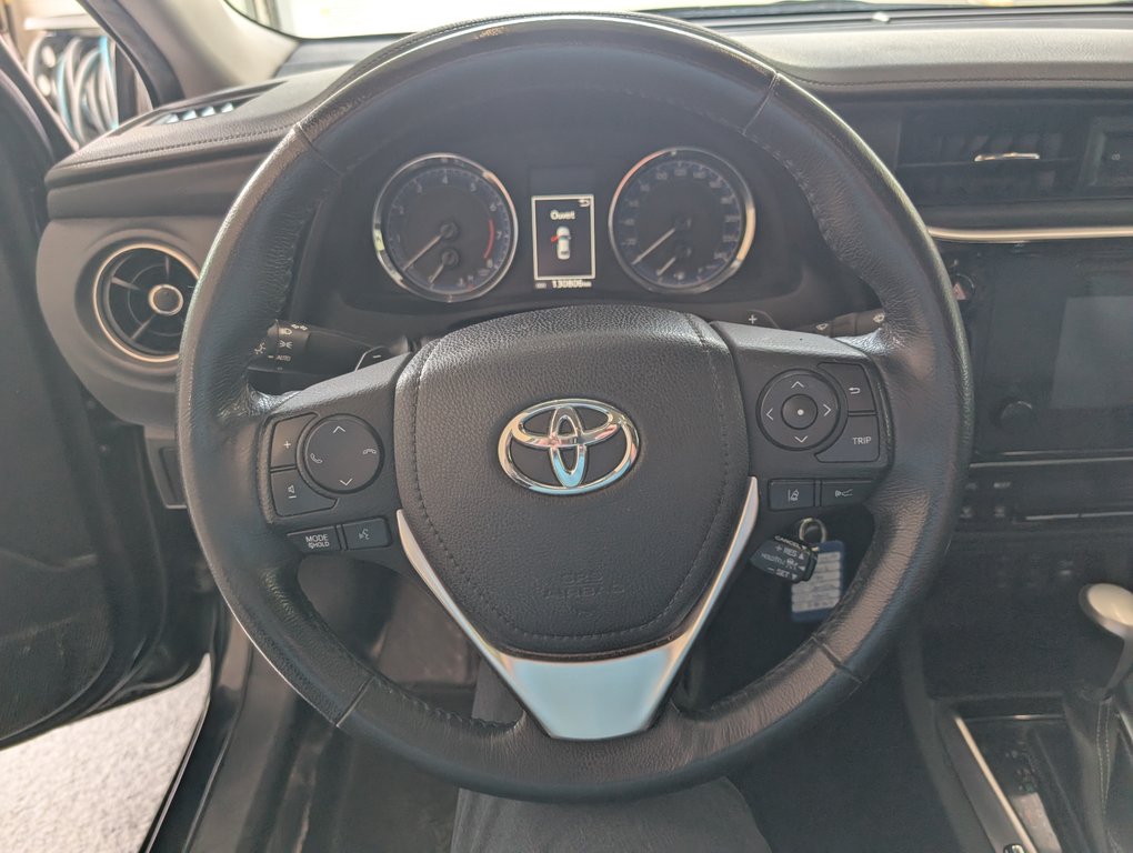 Toyota Corolla SE, 2017 à Magog, Québec - 14 - w1024h768px
