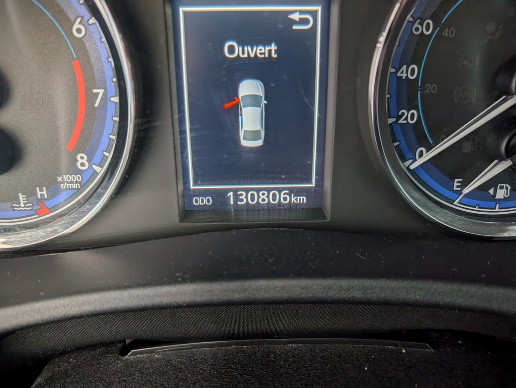 Toyota Corolla SE, 2017 à Magog, Québec - 22 - w1024h768px