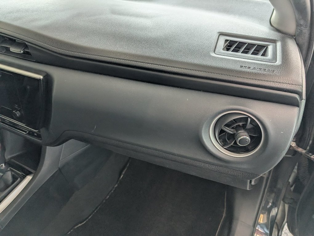 Toyota Corolla LE, AUTOMATIQUE, A/C, 2018 à Magog, Québec - 8 - w1024h768px