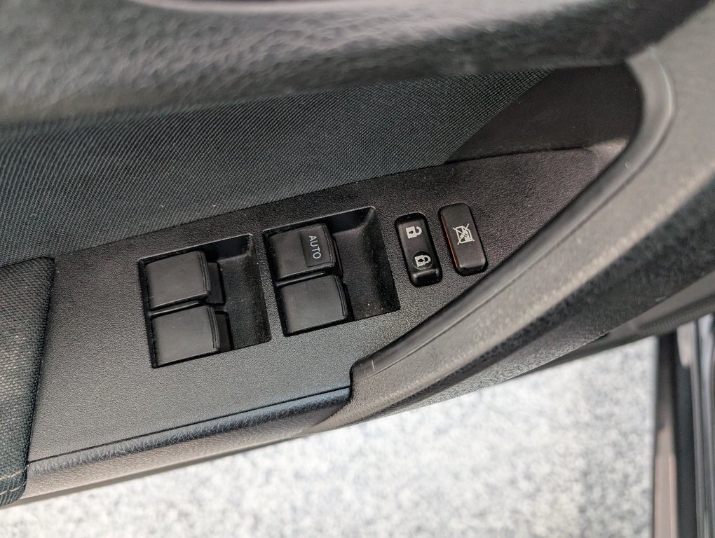 Toyota Corolla LE, AUTOMATIQUE, A/C, 2018 à Magog, Québec - 11 - w1024h768px