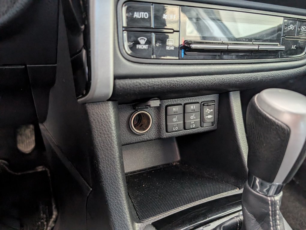 Toyota Corolla LE, AUTOMATIQUE, A/C, 2018 à Magog, Québec - 13 - w1024h768px