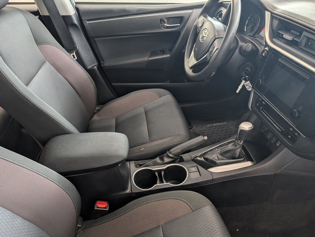 2018 Toyota Corolla LE, AUTOMATIQUE, A/C, in Magog, Quebec - 9 - w1024h768px