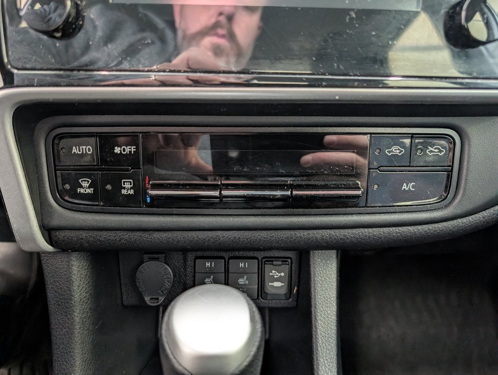 2018 Toyota Corolla LE, AUTOMATIQUE, A/C, in Magog, Quebec - 17 - w1024h768px