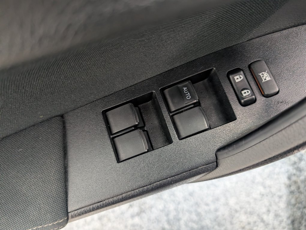 Toyota Corolla LE, AUTOMATIQUE, 2018 à Magog, Québec - 12 - w1024h768px