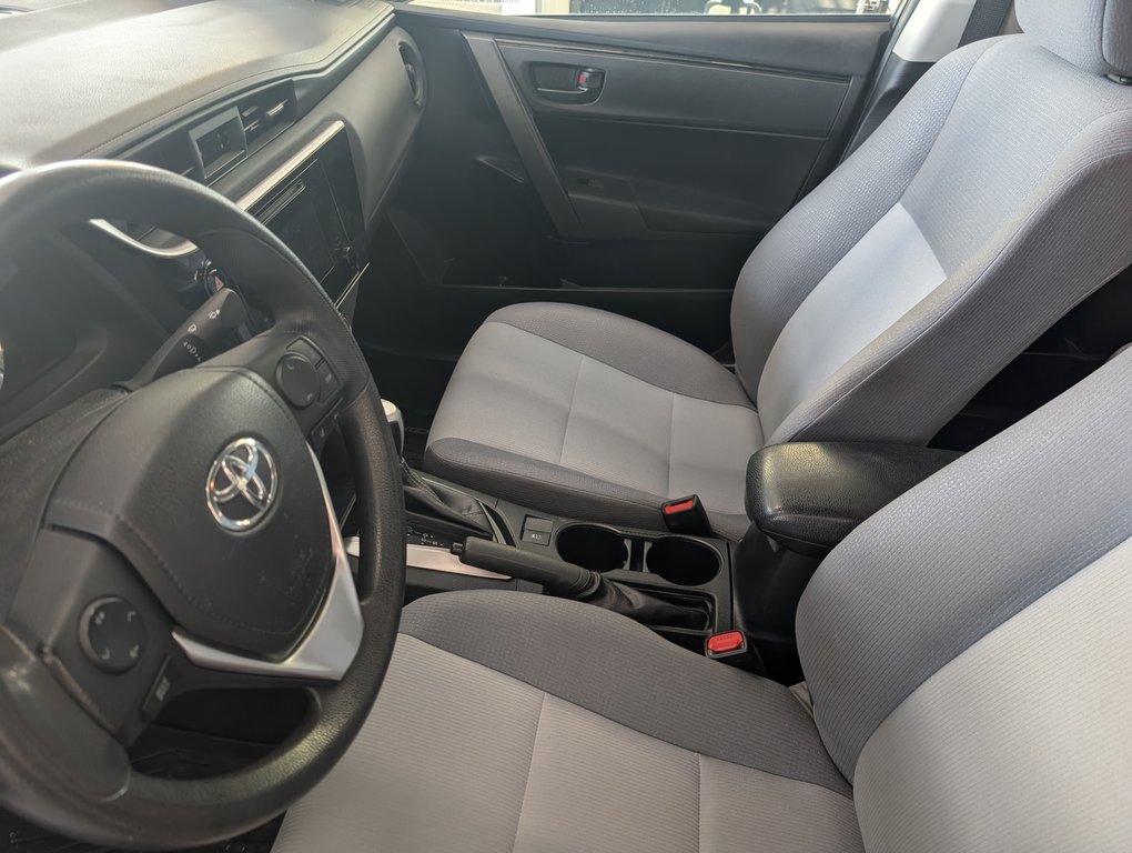 2018 Toyota Corolla CE AUTOMATIQUE, AC in Magog, Quebec - 8 - w1024h768px