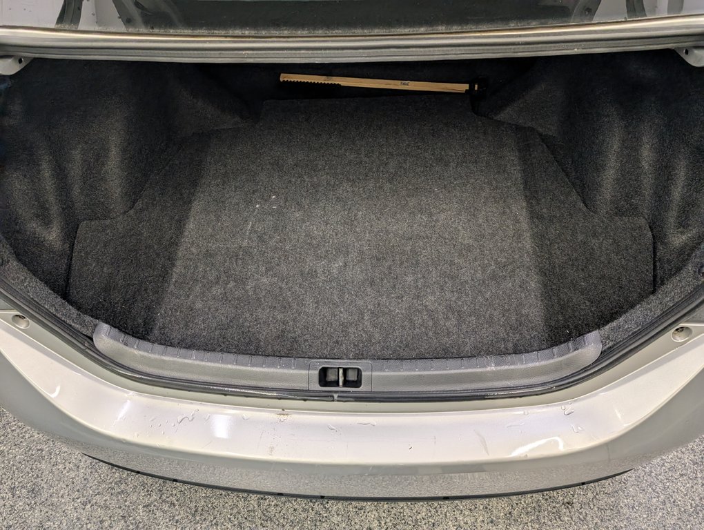 Toyota Corolla CE, AUTOMATIQUE, A/C, 2019 à Magog, Québec - 7 - w1024h768px