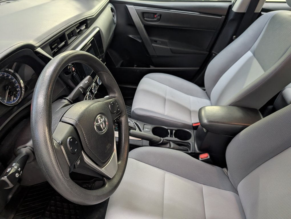 Toyota Corolla CE, AUTOMATIQUE, A/C, 2019 à Magog, Québec - 12 - w1024h768px