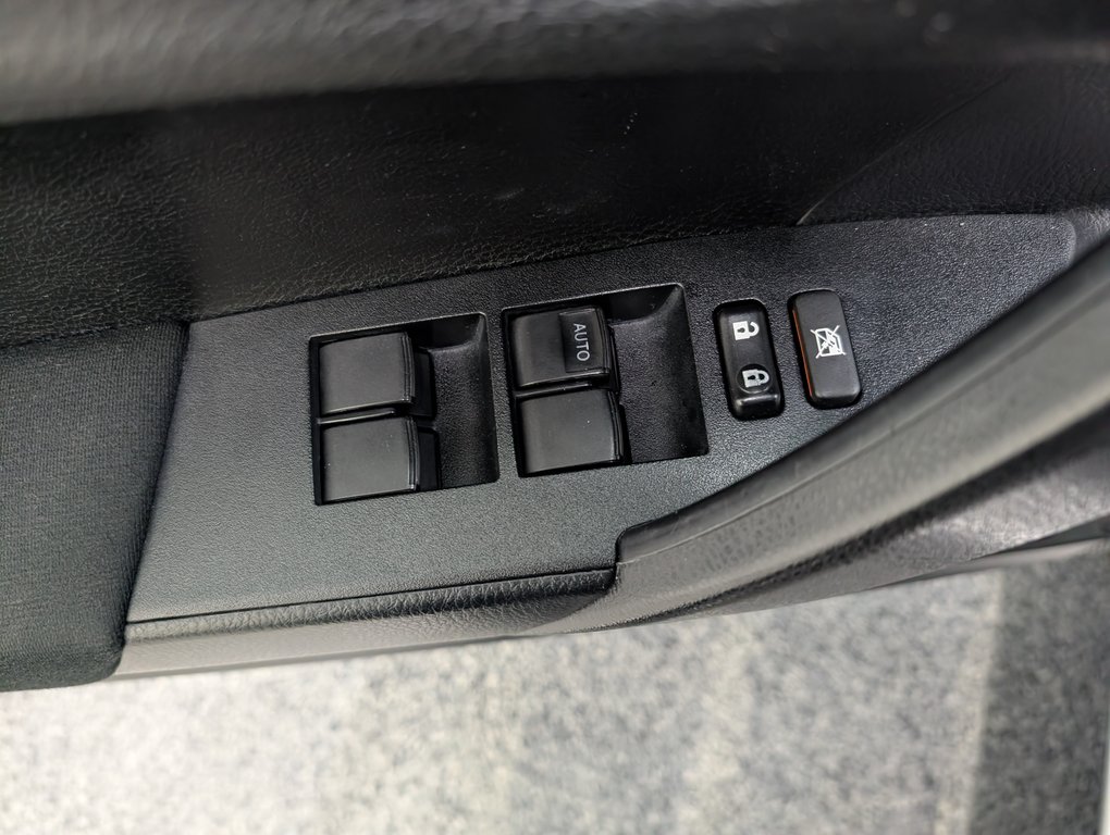 Toyota Corolla CE, AUTOMATIQUE, A/C, 2019 à Magog, Québec - 14 - w1024h768px