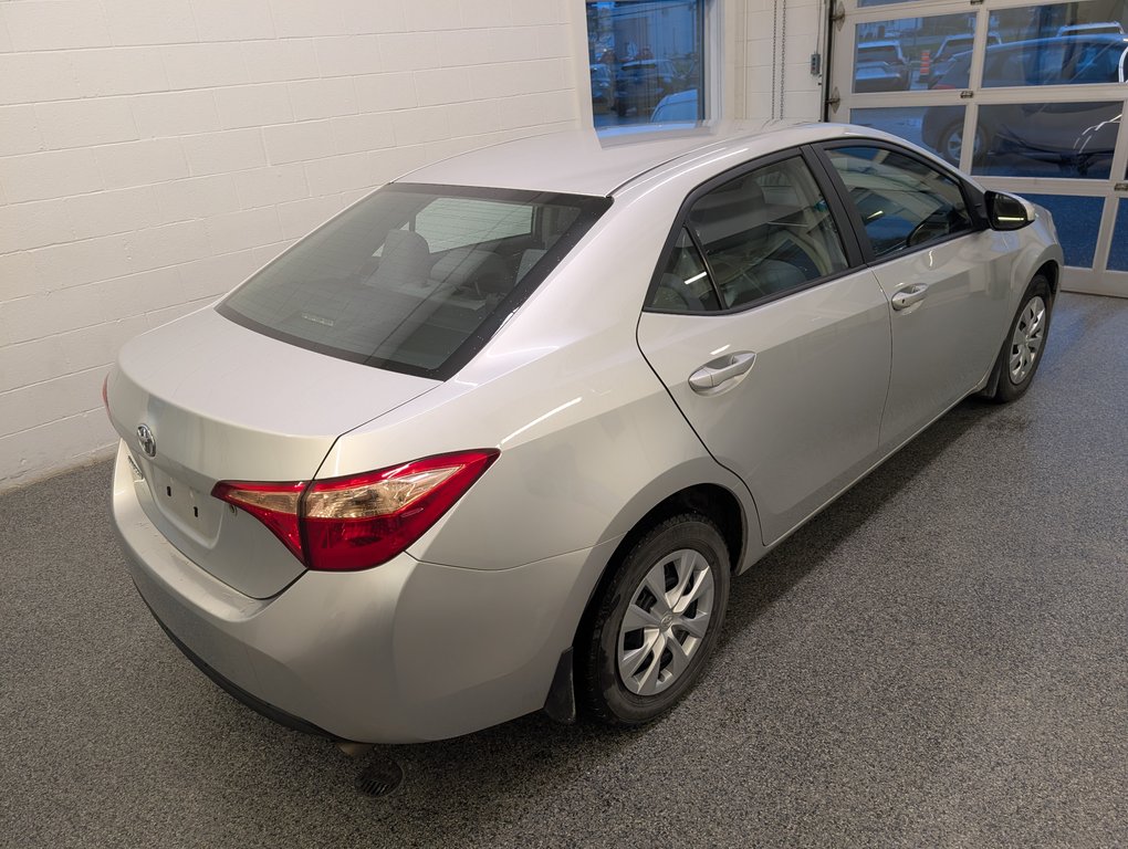 Toyota Corolla CE, AUTOMATIQUE, A/C, 2019 à Magog, Québec - 3 - w1024h768px