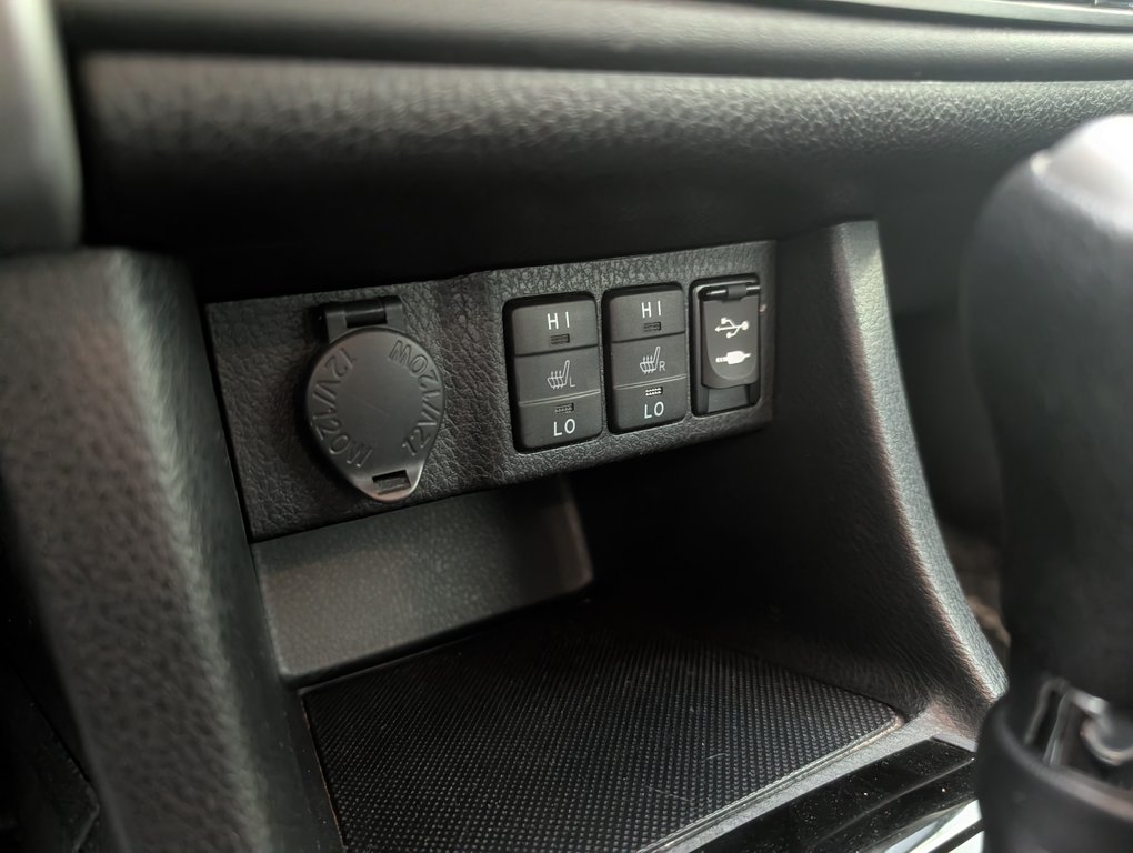 Toyota Corolla LE 2019 à Magog, Québec - 16 - w1024h768px