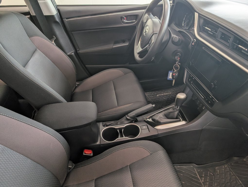 Toyota Corolla LE 2019 à Magog, Québec - 8 - w1024h768px