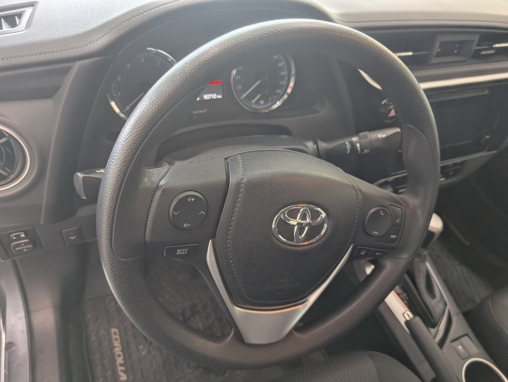 Toyota Corolla LE 2019 à Magog, Québec - 12 - w1024h768px