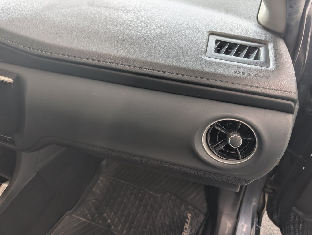 Toyota Corolla LE 2019 à Magog, Québec - 9 - w1024h768px