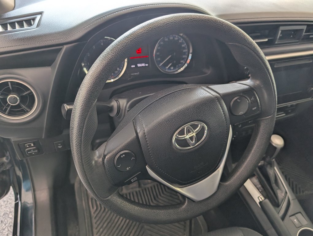 Toyota Corolla LE 2019 à Magog, Québec - 9 - w1024h768px