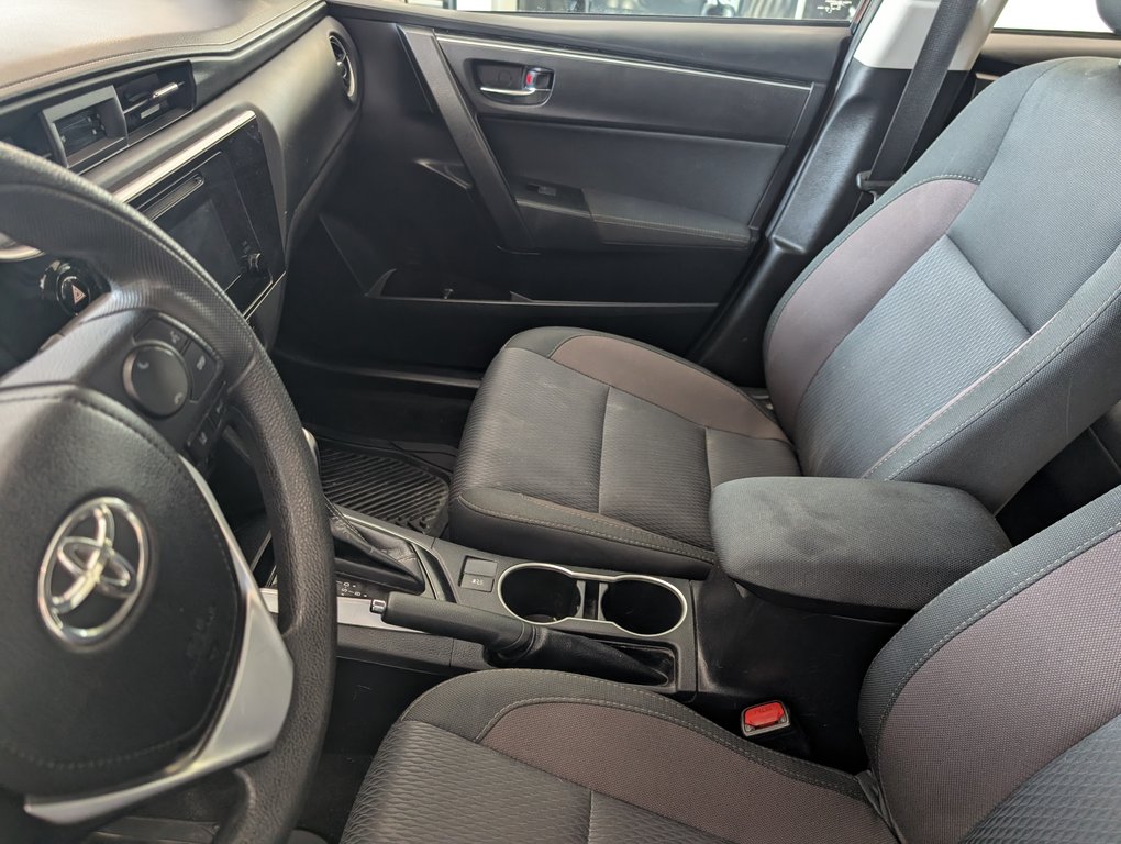 Toyota Corolla LE 2019 à Magog, Québec - 8 - w1024h768px