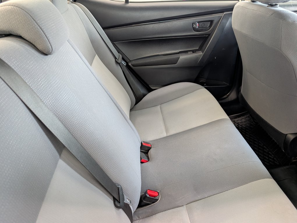 2019 Toyota Corolla CE in Magog, Quebec - 7 - w1024h768px