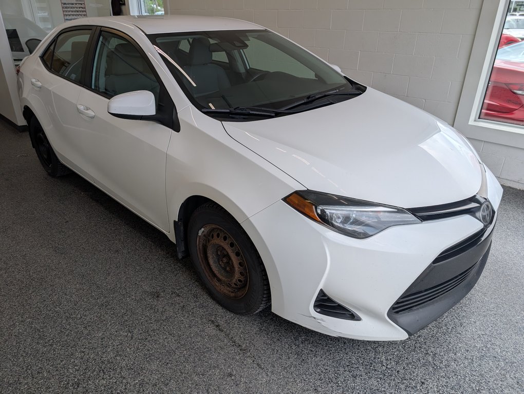 2019 Toyota Corolla CE in Magog, Quebec - 2 - w1024h768px