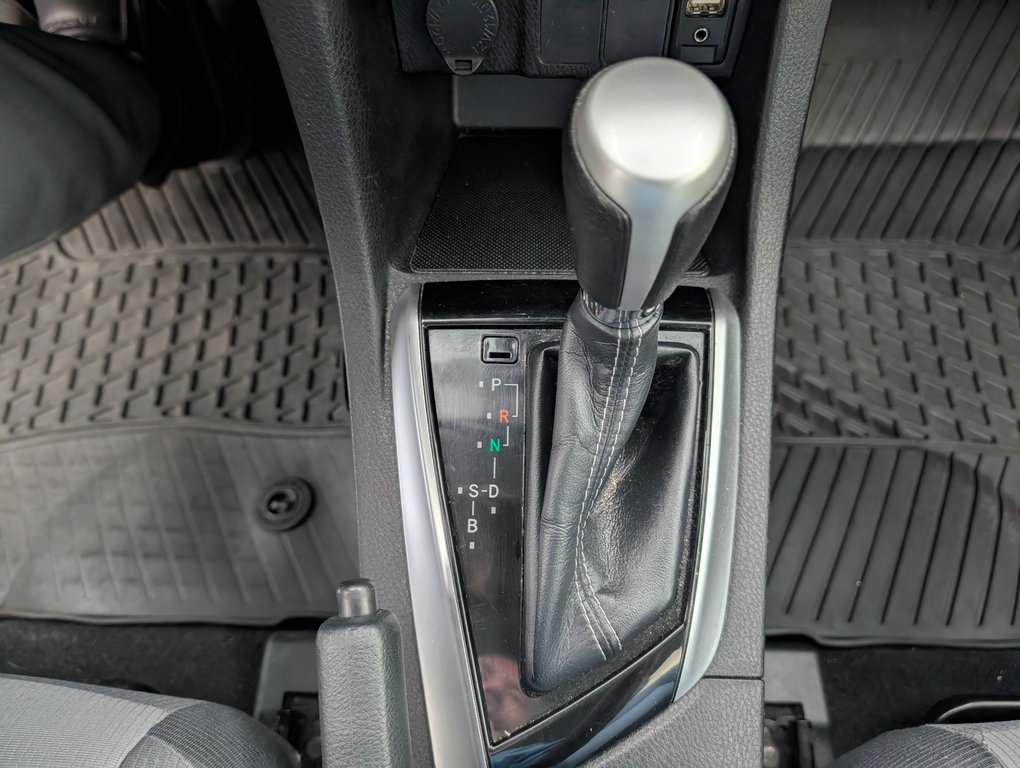 2019 Toyota Corolla CE in Magog, Quebec - 12 - w1024h768px