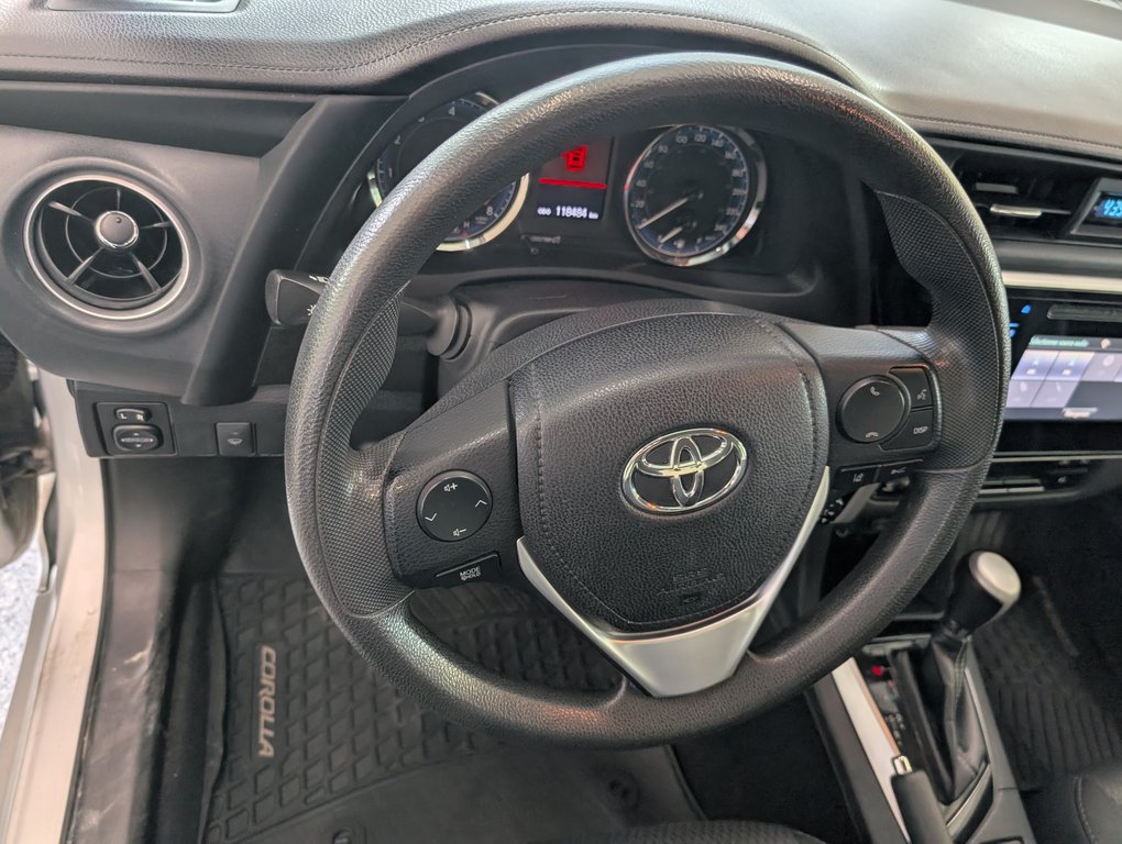 2019 Toyota Corolla LE, AUTOMATIQUE, in Magog, Quebec - 12 - w1024h768px