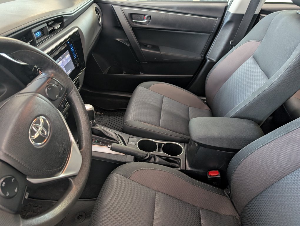 2019 Toyota Corolla LE, AUTOMATIQUE, in Magog, Quebec - 11 - w1024h768px