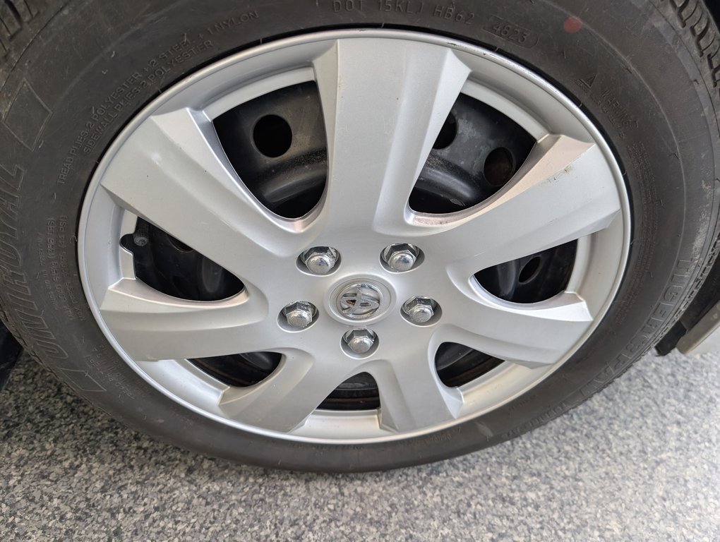 2019 Toyota Corolla LE, AUTOMATIQUE, in Magog, Quebec - 24 - w1024h768px