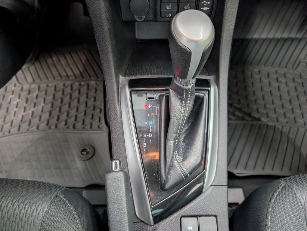 2019 Toyota Corolla LE, AUTOMATIQUE, in Magog, Quebec - 15 - w1024h768px