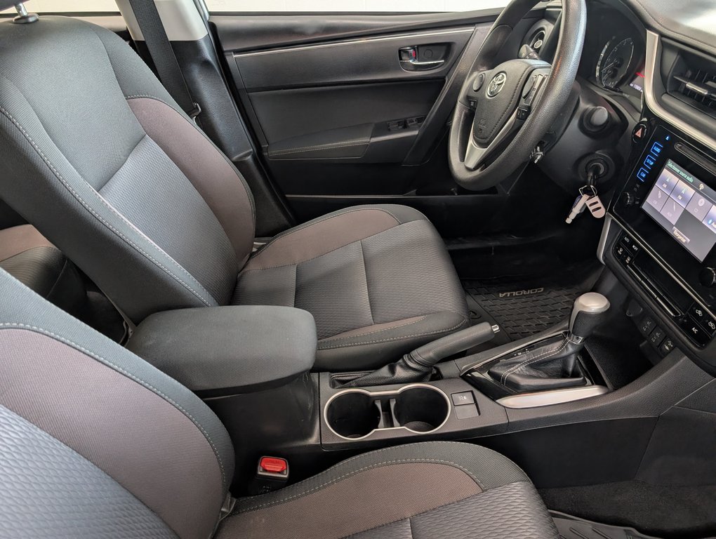 2019 Toyota Corolla LE, AUTOMATIQUE, in Magog, Quebec - 8 - w1024h768px