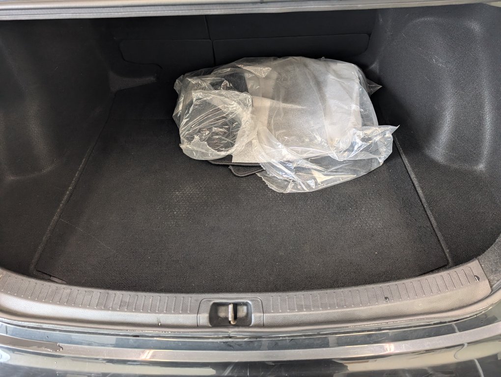 Toyota Corolla LE, AUTOMATIQUE, A/C, 2020 à Magog, Québec - 6 - w1024h768px