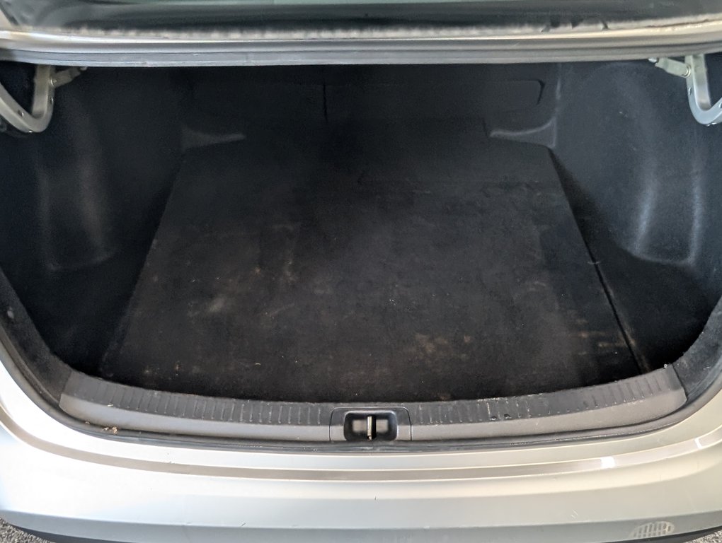2020 Toyota Corolla L, AUTOMATIQUE, in Magog, Quebec - 6 - w1024h768px